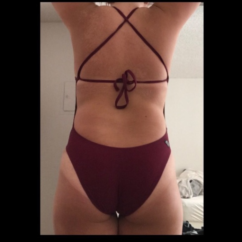 JOLYN SWIMSUIT - Picture 7 of 7